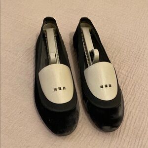 Stuart WEITZMAN Elegant Black Women's Shoes .Size 37 1/2